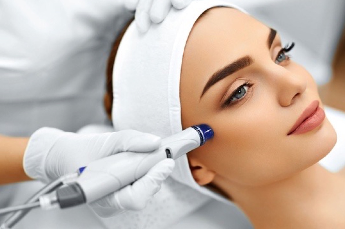 Visítanos y nuestro equipo profesional te aconsejará sobre el tratamiento facial más adecuado para ti